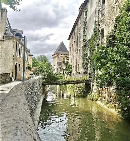 Cosy Centre Proche Gare Lit Queen Pau